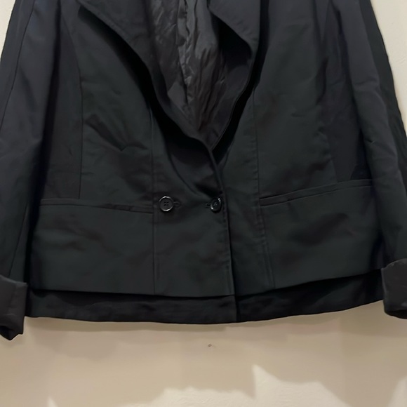 ANN TAYLOR - 10 WOMENS BLACK LINED TWO BUTTON CLOSURE POCKET FRONT BLAZER EUC - Picture 5 of 13